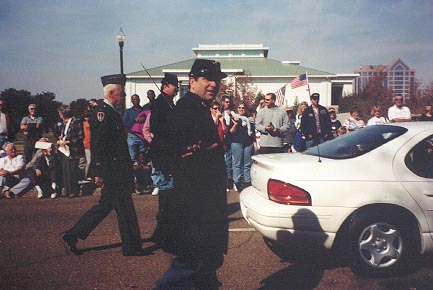 2001_vets_day_parade_1.jpg